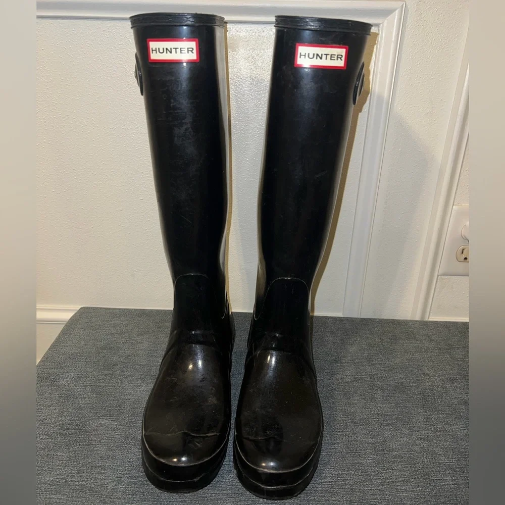 Hunter Classic Black Waterproof Boots WFT1000RGL-BLK Rain Boot , Size 8 - Black - Picture 1 of 8